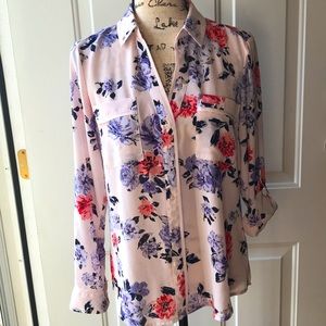 Candie’s Floral Button-up Blouse Size M 🌷